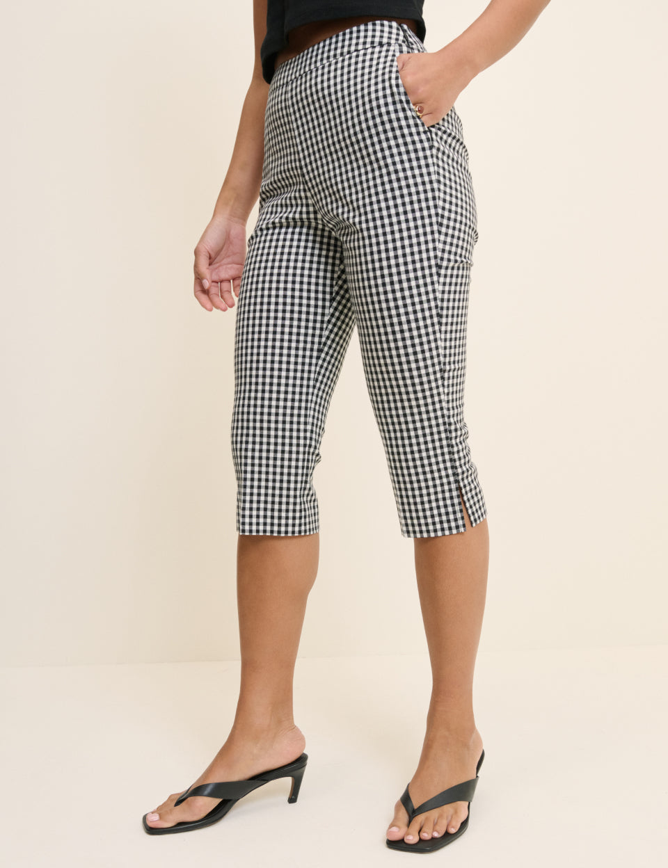 Black and White Gingham Capri Trousers