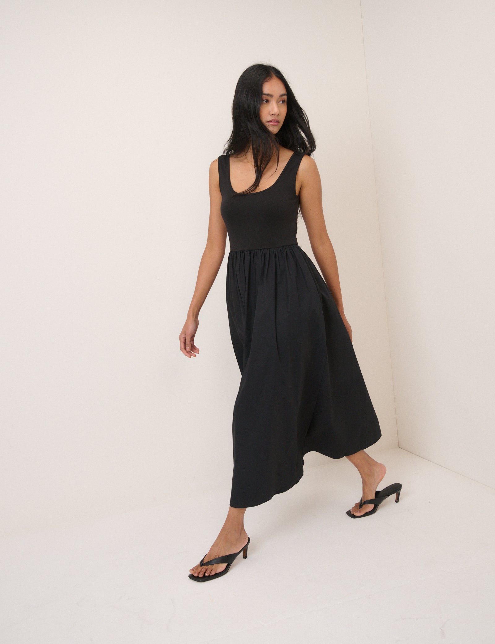Black Sleeveless Colorado Midi Dress