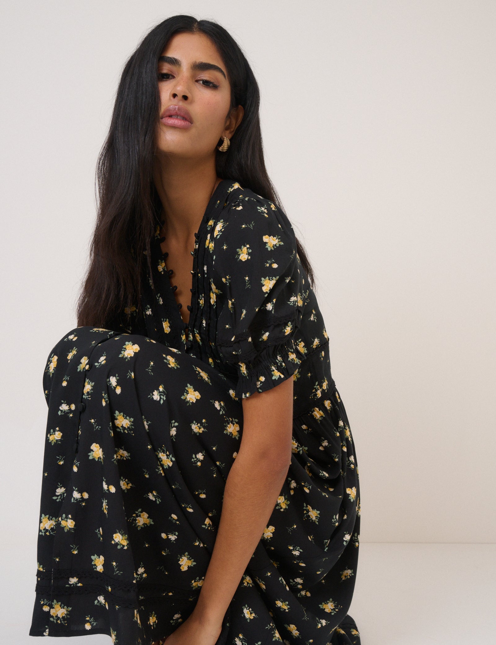 Black Floral Puff Sleeve Saffy Midi Dress