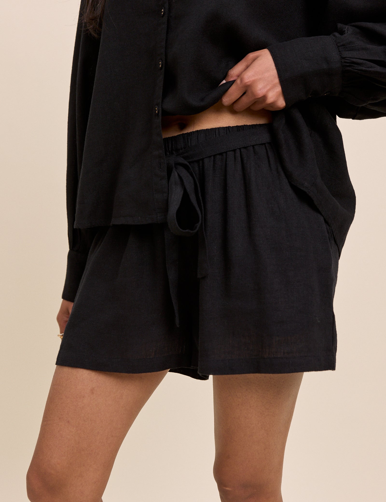 Black Linen-Blend Tie Detail Pull On Shorts