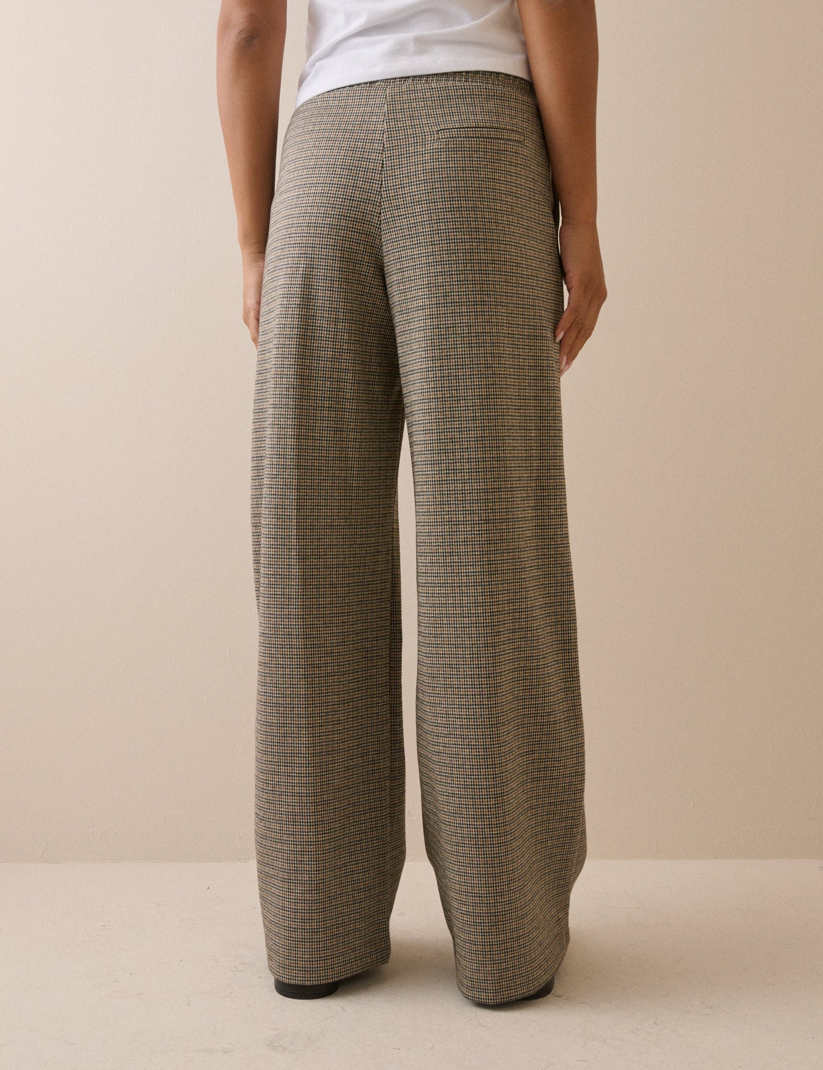 Beige Houndstooth Wide Leg Trouser